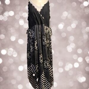 Hebbeding 2 Piece Pantsuit- Size M/L - NWT‎